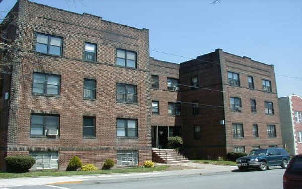 44-46 Exton Ave in North Arlington, NJ - Foto de edificio - Building Photo