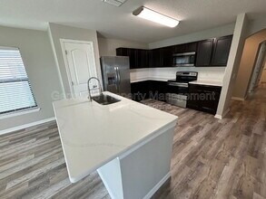 2277 Caspian Dr in Lakeland, FL - Foto de edificio - Building Photo