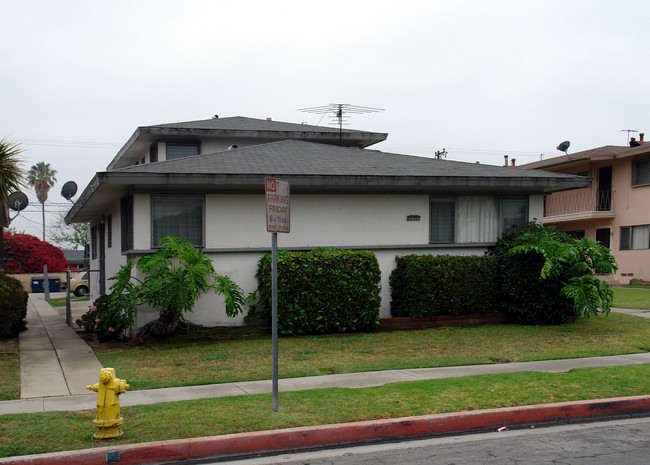 2912 W El Segundo Blvd in Gardena, CA - Building Photo - Building Photo