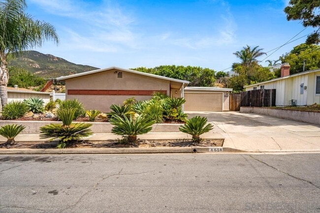 8058 Tommy Dr in San Diego, CA - Building Photo - Building Photo