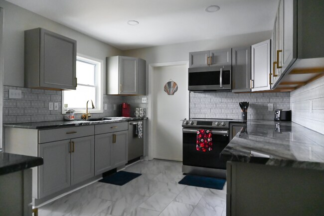 620 Windward Dr in Oriental, NC - Building Photo - Building Photo