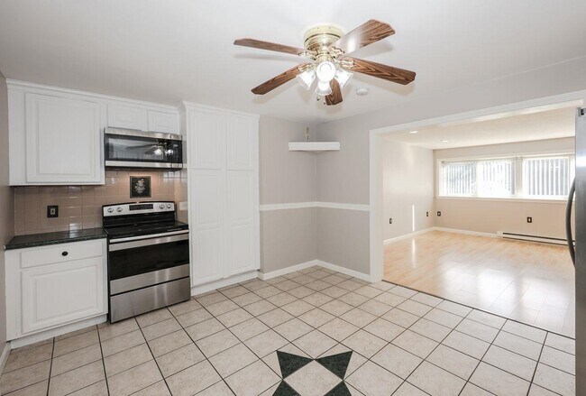 128 Loudon Rd in Concord, NH - Building Photo - Building Photo