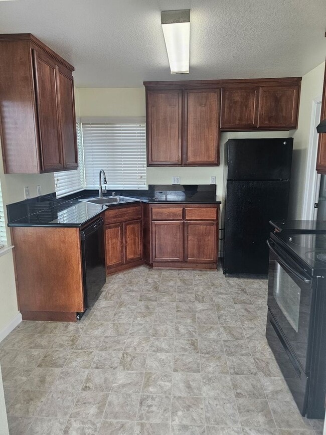 1217 Browning Dr in Sacramento, CA - Building Photo - Building Photo