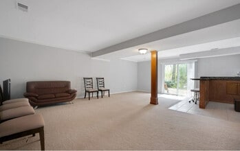 9521 Vandola Ct in Burke, VA - Building Photo - Building Photo