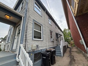 1852 Hewitt Ave in Cincinnati, OH - Foto de edificio - Building Photo