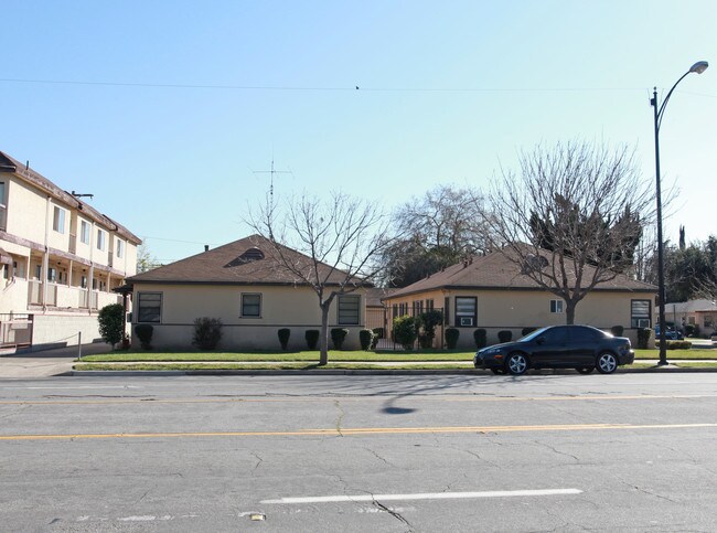 1714 W Victory Blvd in Burbank, CA - Building Photo - Building Photo