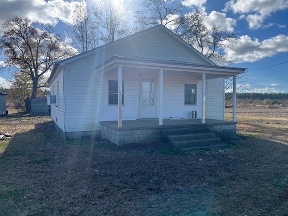 114 Liberty Ln in Kinston, NC - Building Photo