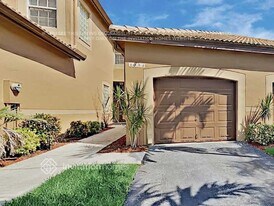 1392 Coronado Rd in Weston, FL - Building Photo