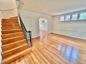 4422 Greenwich Pkwy NW in Washington, DC - Building Photo - Building Photo