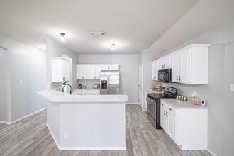 2207 Medford Ct in Odessa, TX - Building Photo - Building Photo