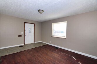 937 Grand Ave in Cincinnati, OH - Building Photo - Building Photo