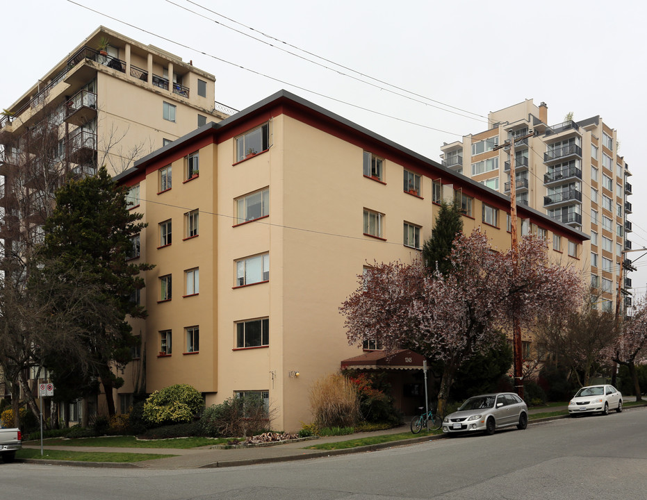 1245 Nicola St in Vancouver, BC - Building Photo