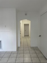 1045 NW 27th St in Miami, FL - Building Photo - Building Photo