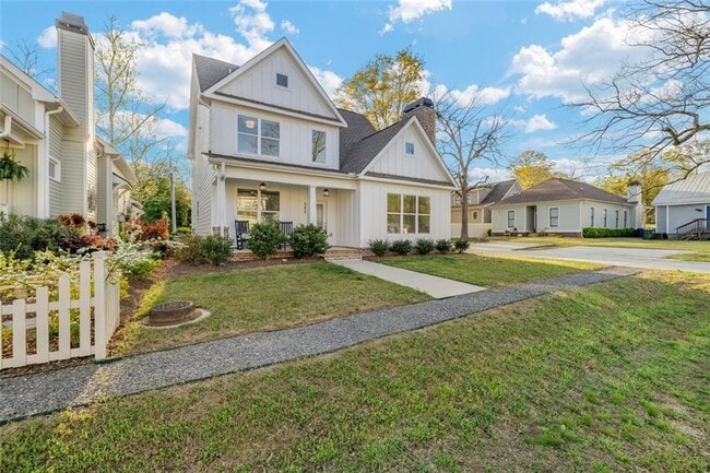 property at 352 Davis St