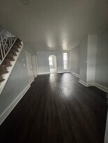 841 Bridge St in Philadelphia, PA - Building Photo