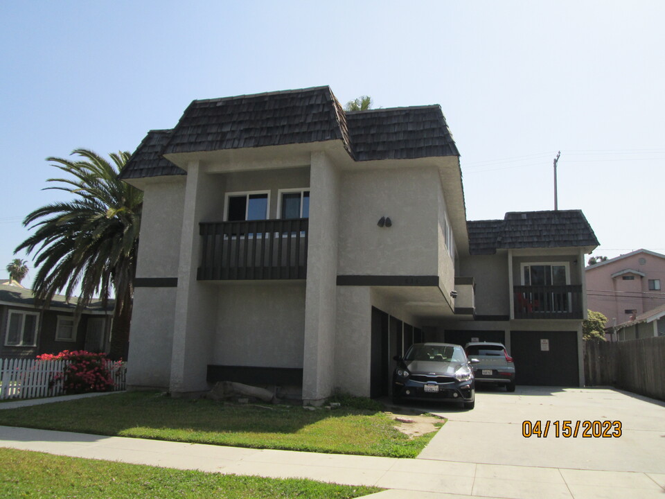 834 Coronado Ave, Unit 2 in Long Beach, CA - Foto de edificio