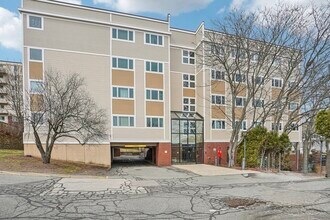 35 Des Moines Rd in Quincy, MA - Building Photo - Building Photo