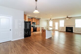 405 Trail Finders Way in Canton, GA - Building Photo - Building Photo