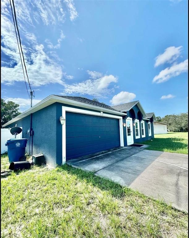 7132 Landmark Dr in Spring Hill, FL - Building Photo - Building Photo