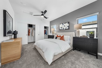2121 in Phoenix, AZ - Foto de edificio - Building Photo
