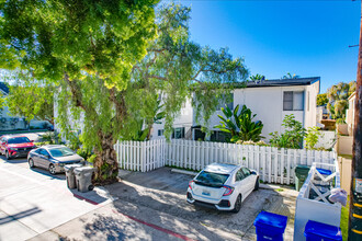 811 9th St in Coronado, CA - Building Photo - Building Photo