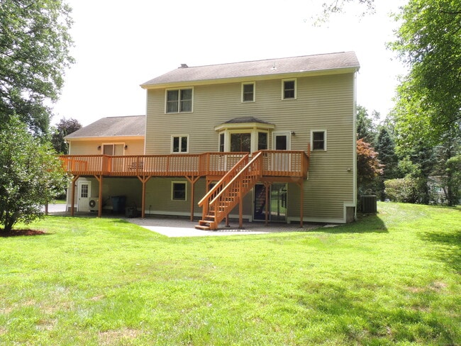 12 Cardinal Ln in Monroe, CT - Building Photo - Building Photo