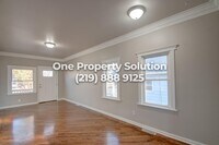 4628 Towle Ave photo'