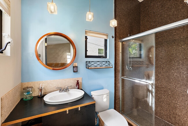 326 16th Ave NE, Unit Studio in St. Petersburg, FL - Building Photo - Building Photo