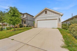 323 Tolo Dr in Elgin, TX - Building Photo