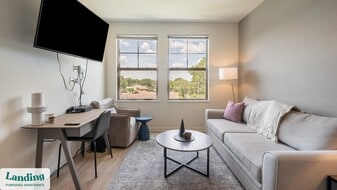 2017 Brook Rd in Richmond, VA - Building Photo