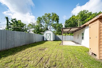 9514 Rhode Island St in Houston, TX - Building Photo - Building Photo