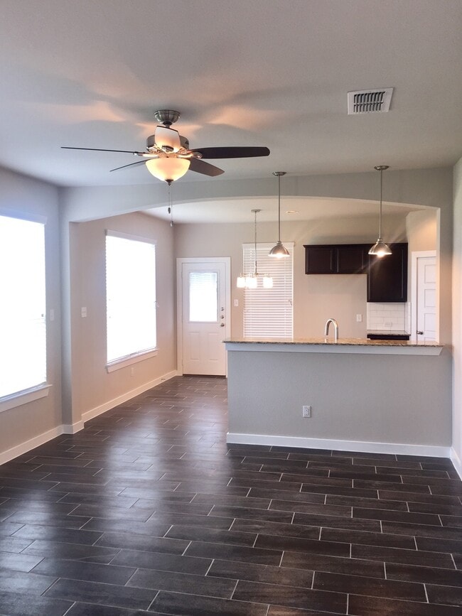 1039 Skyview Ct in Midlothian, TX - Building Photo - Building Photo