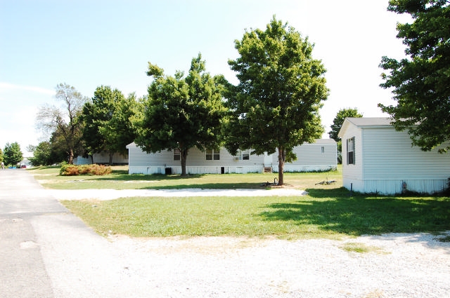 Turkey Creek Mobile Home Park in Joplin, MO - Building Photo