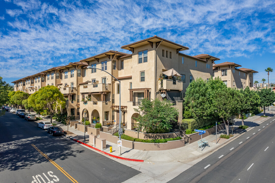 Mission Walk in San Diego, CA - Foto de edificio