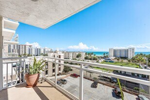 1600 S Ocean Dr in Hollywood, FL - Building Photo