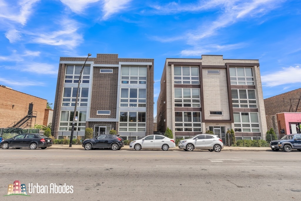 3215 N Elston Ave, Unit M03B in Chicago, IL - Building Photo