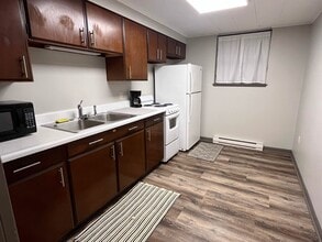 425 W New York Ave in Creston, IA - Building Photo - Building Photo