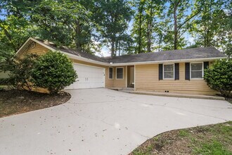 147 Old Mill Trail SW in Conyers, GA - Foto de edificio - Building Photo