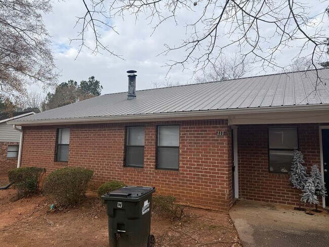 111 Vintage Ct in Athens, GA - Building Photo - Building Photo