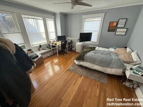 7 Addington Rd, Unit 1 in Brookline, MA - Foto de edificio - Building Photo