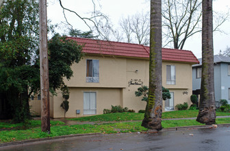 Las Palmas in Sacramento, CA - Foto de edificio - Building Photo