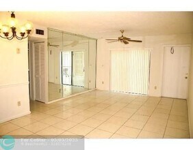 11000 Royal Palm Blvd in Coral Springs, FL - Building Photo - Building Photo