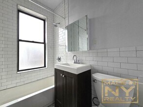 30-58-58 34th St in Queens, NY - Building Photo - Building Photo