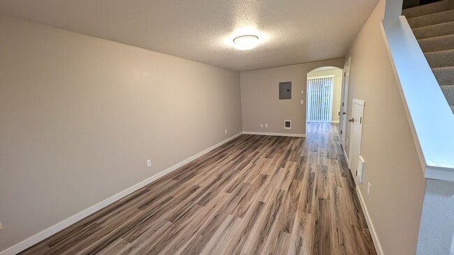 2825 Pacific Ave in Forest Grove, OR - Building Photo - Building Photo