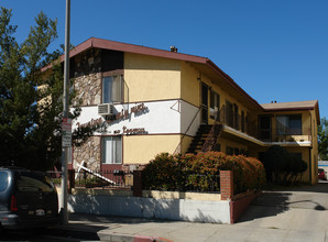 1429 N Kenmore Ave in Los Angeles, CA - Building Photo - Building Photo