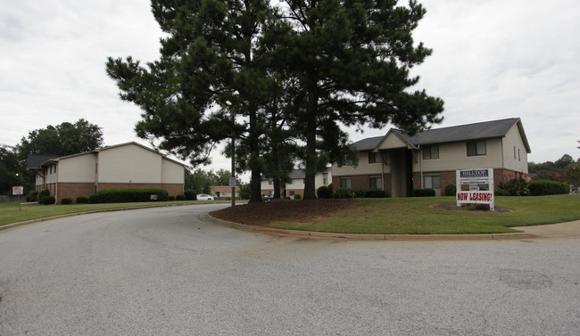 Hilltop Apartments in Laurens, SC - Foto de edificio - Building Photo