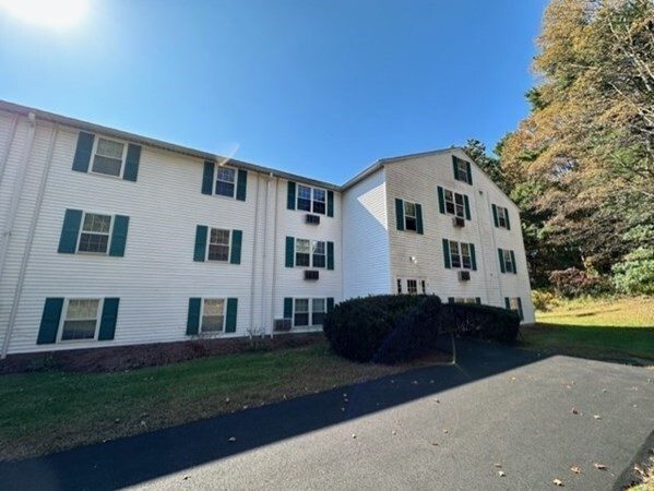 7 Bayberry Rd, Unit G in Acton, MA - Foto de edificio - Building Photo