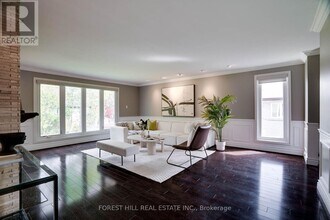 244 Waterloo Ave in Toronto, ON - Building Photo - Building Photo