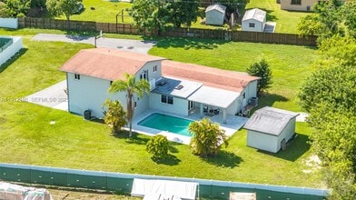 19450 SW 125th Ave in Miami, FL - Building Photo - Building Photo