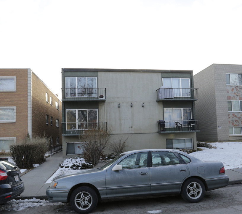 1724 10A St SW in Calgary, AB - Building Photo